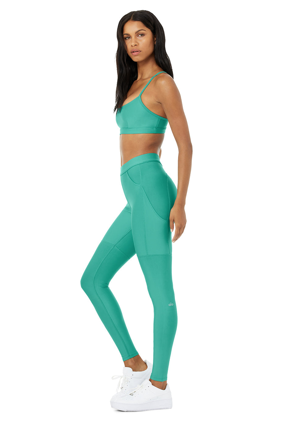 Airlift Intrigue Bra & High-Waist 4 Pocket Utility Legging Set