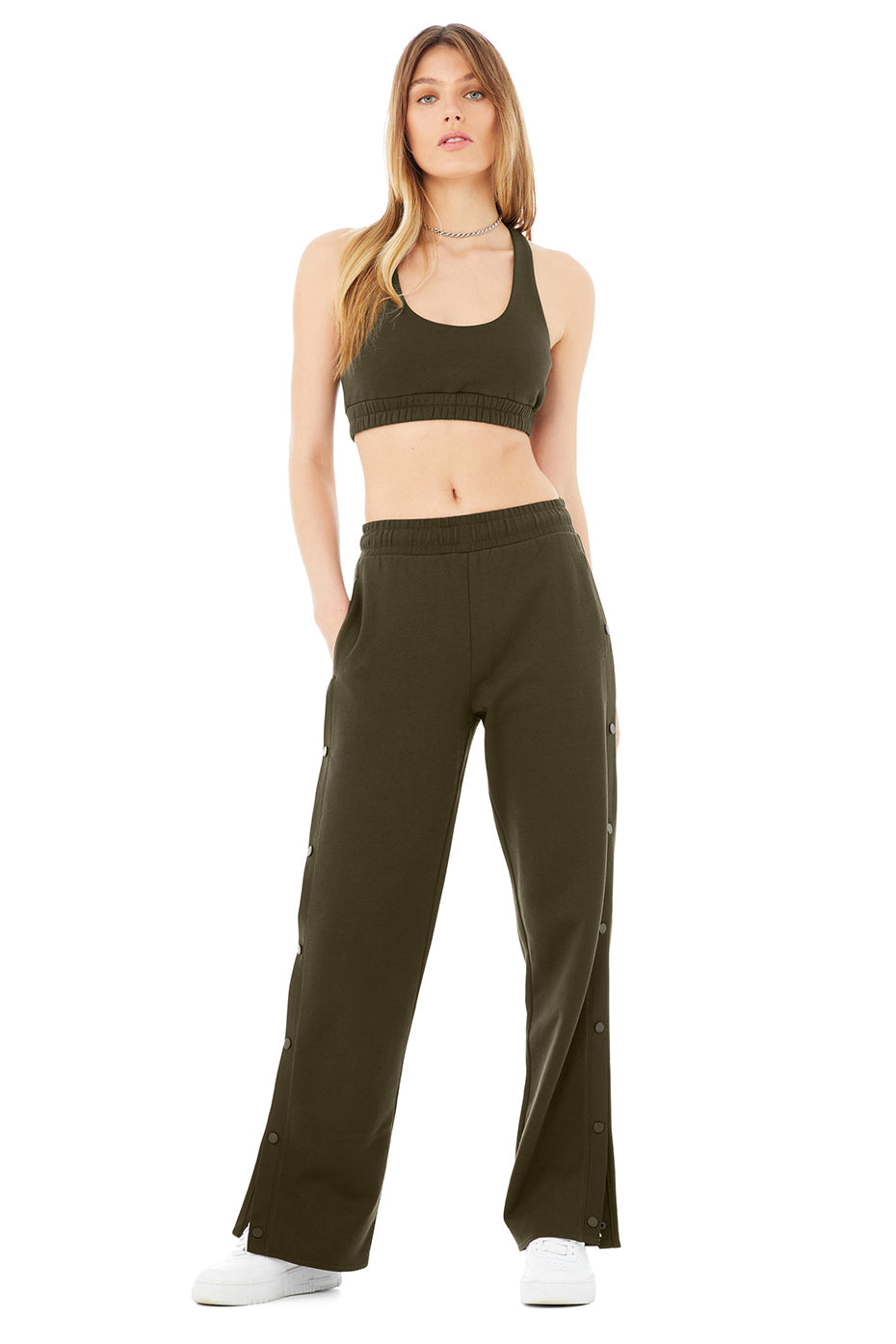 Scoop Neck Sweatshirt Bra & Courtside Tearaway Snap Pant Set