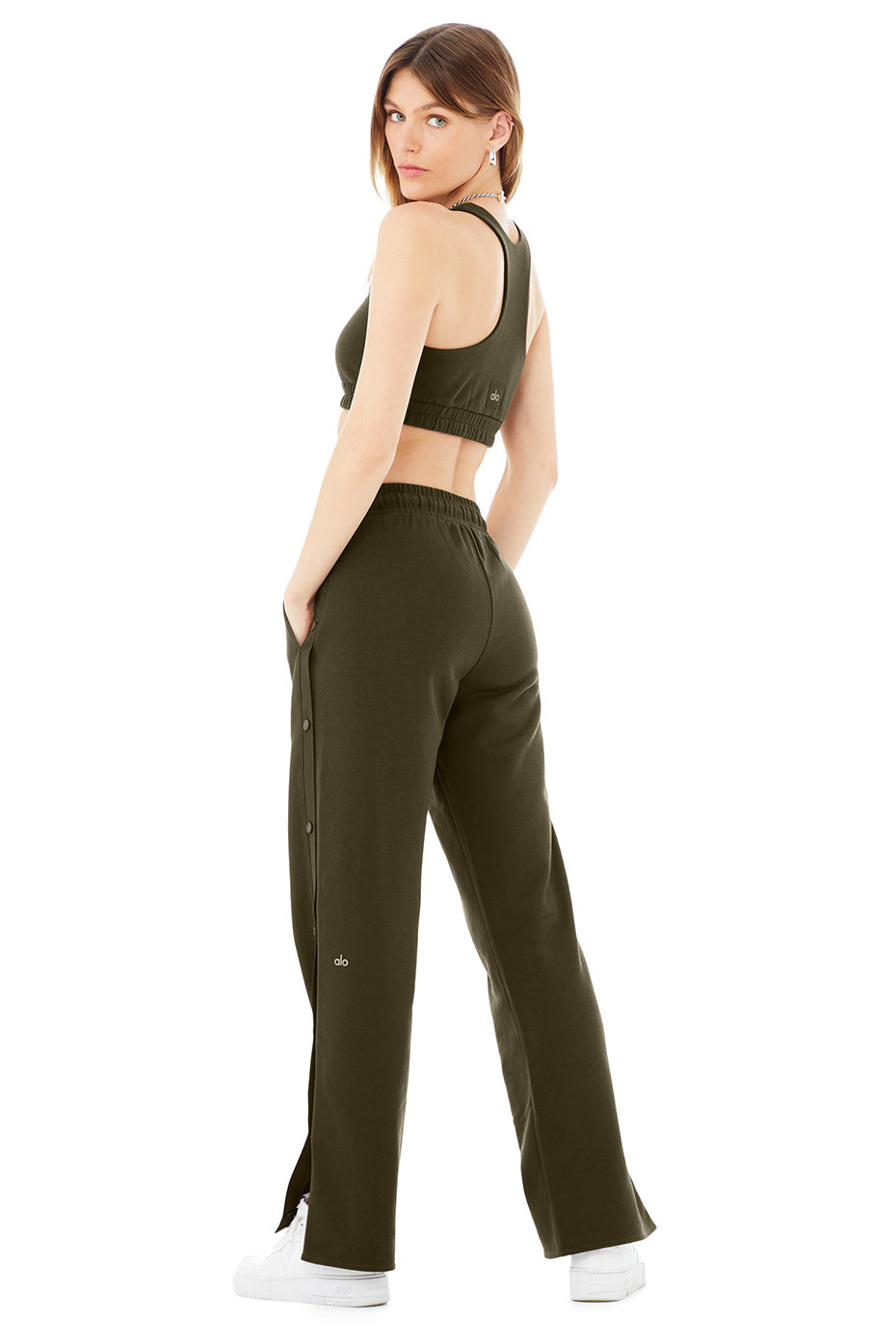 Scoop Neck Sweatshirt Bra & Courtside Tearaway Snap Pant Set
