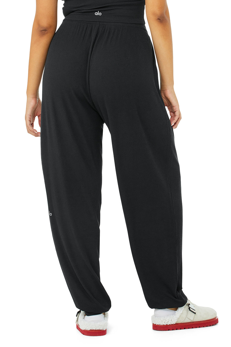 High-Waist Ribbed Whisper Pant - Black