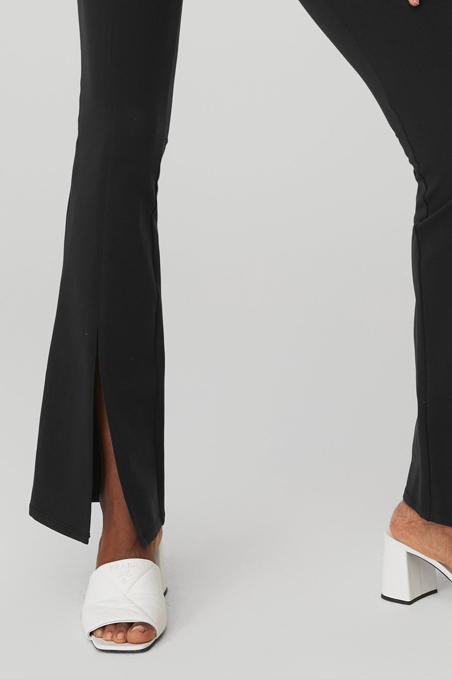 Airbrush 7/8 High Waist Flutter Legging - Black