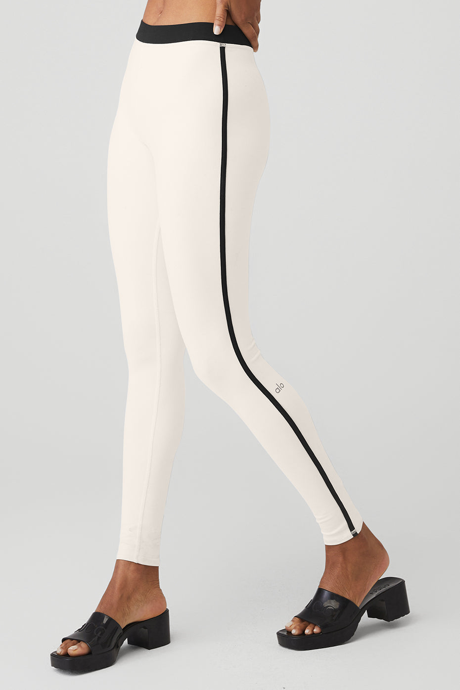 Airbrush High-Waist Stream Lined Legging - Ivory/Black