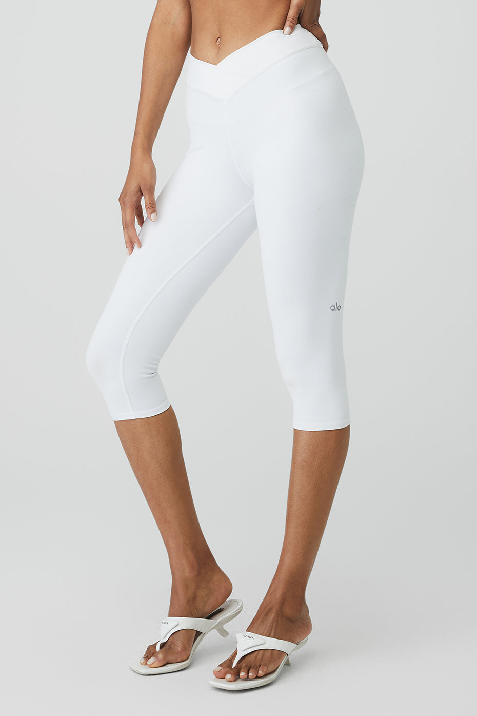 Airbrush V-Cut Define Capri - White