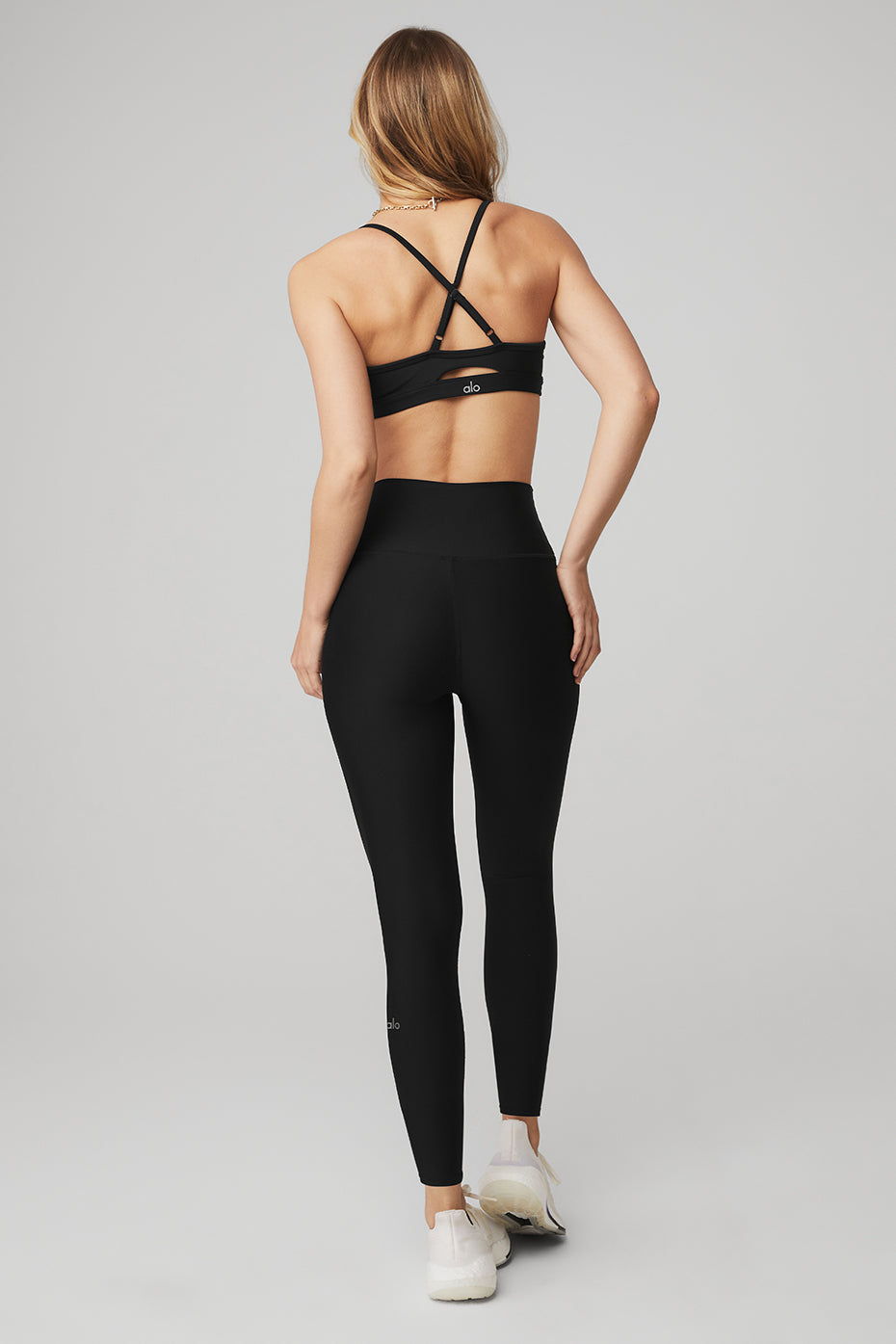 Airlift Intrigue Bra & 7/8 High-Waist Airlift Legging Set