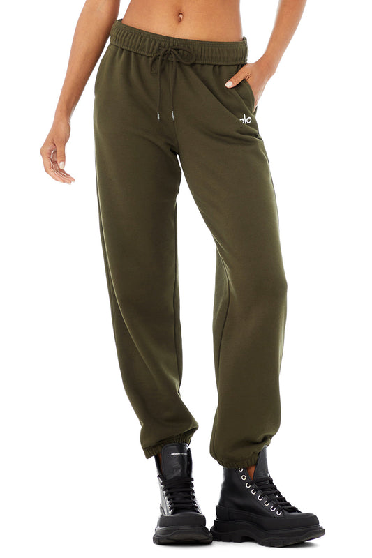 Accolade Sweatpant - Dark Olive