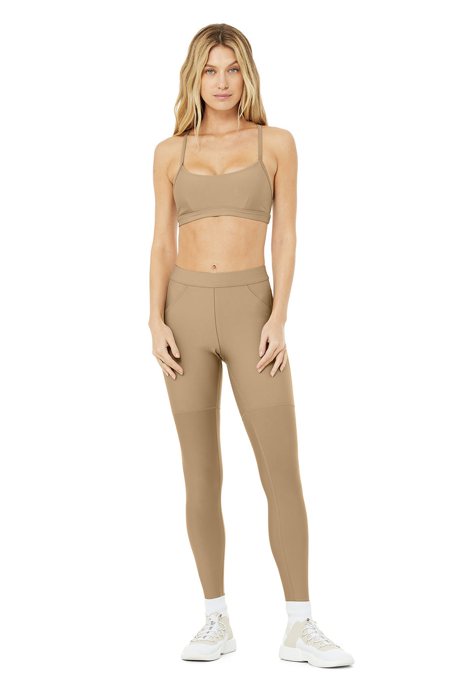 Airlift Intrigue Bra & High-Waist 4 Pocket Utility Legging Set