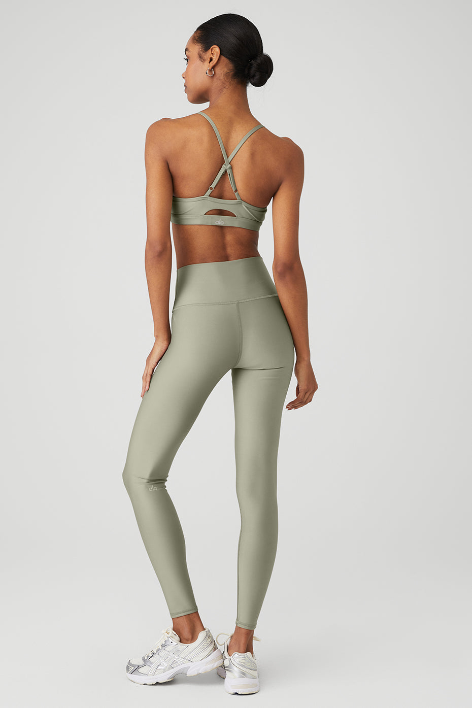 Intrigue Bra & High-Waist Airlift Legging Set