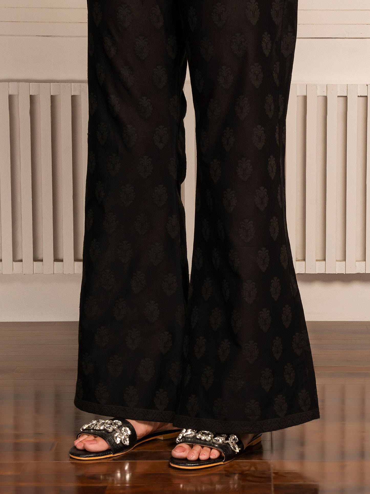 Unstitched Jacquard Trousers