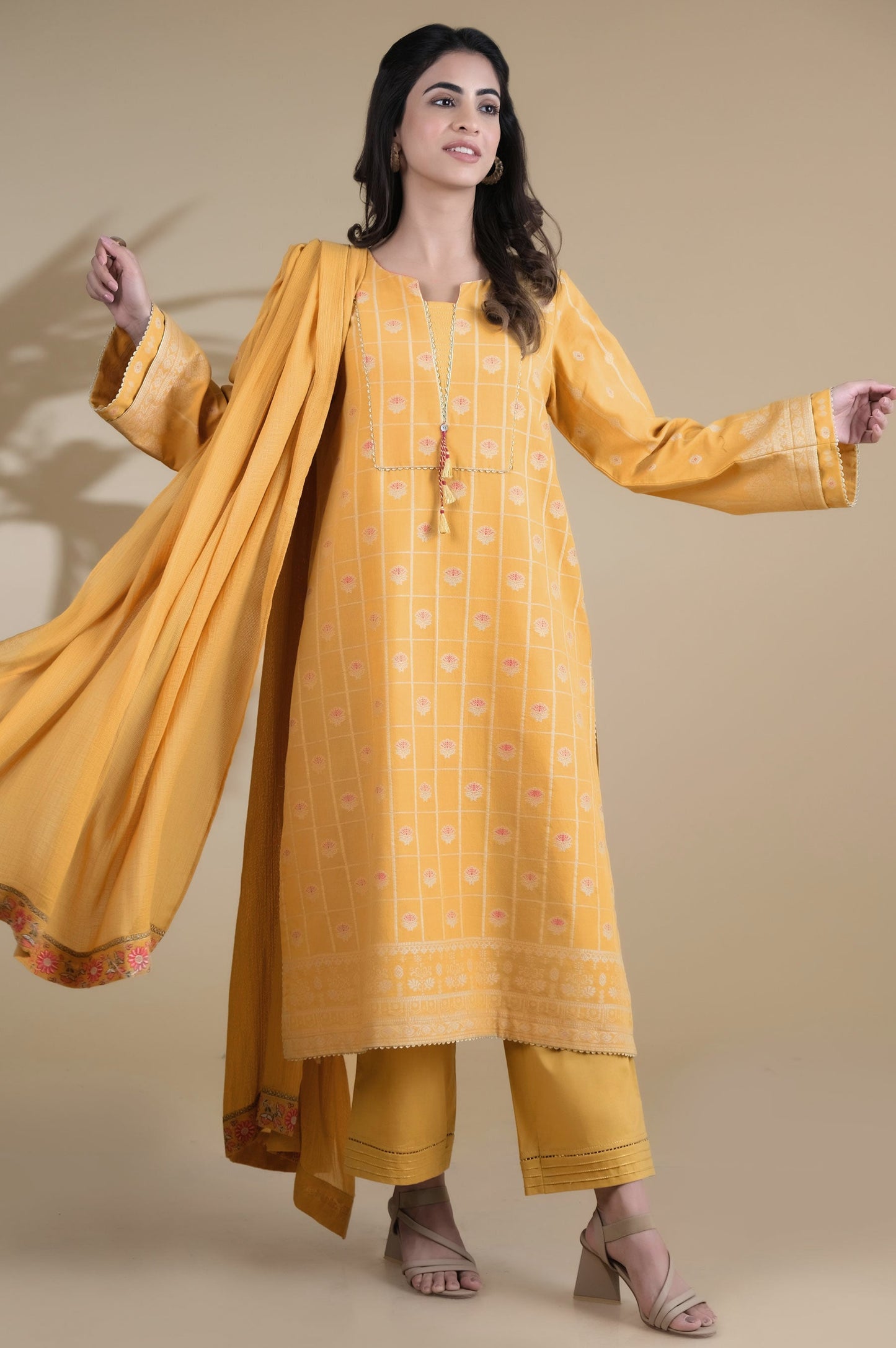 Unstitched 3 Piece Embroidered Jacquard Suit