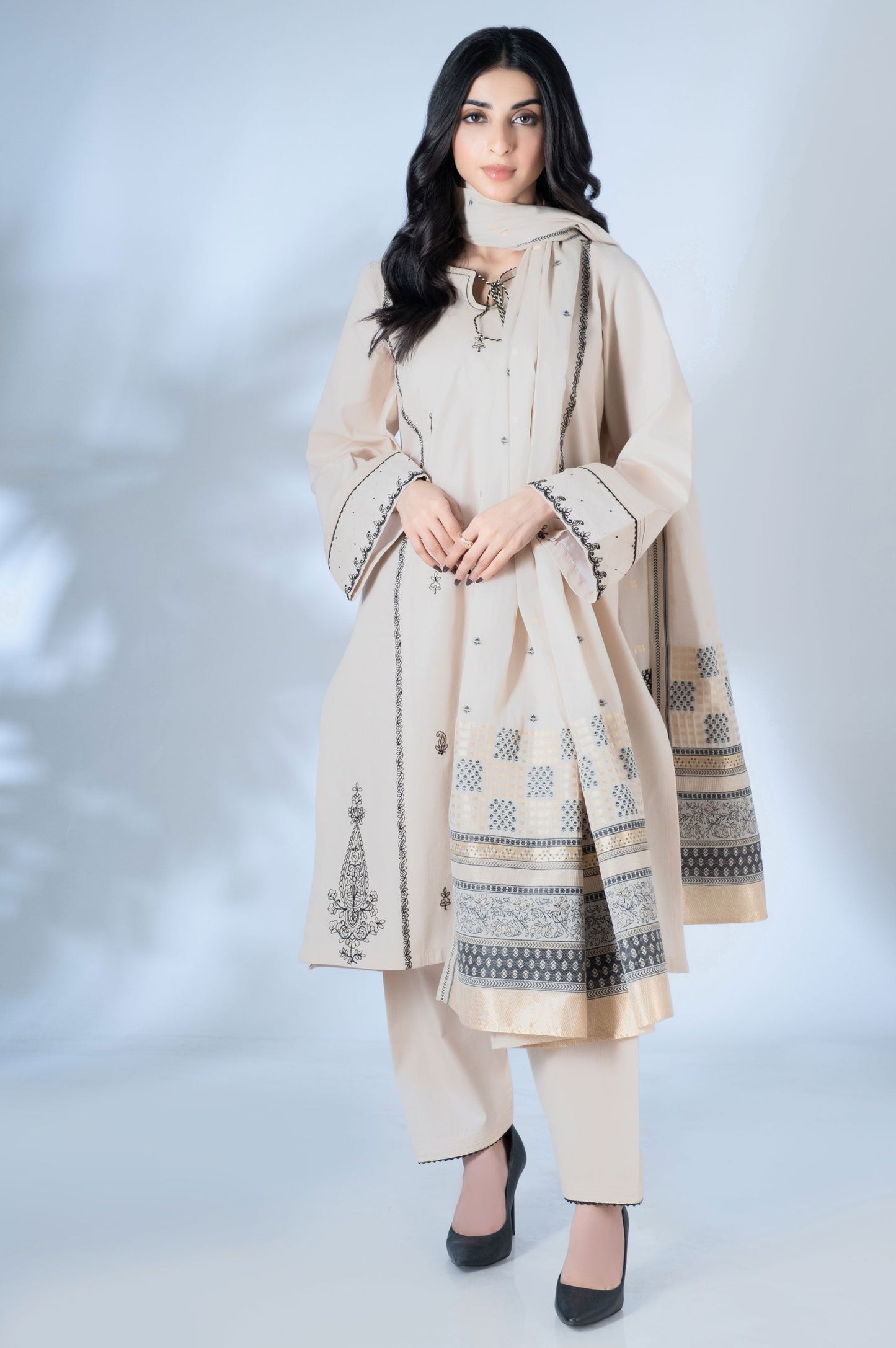 Unstitched 3 Piece Embroidered Yarn Dyed Jacquard Suit