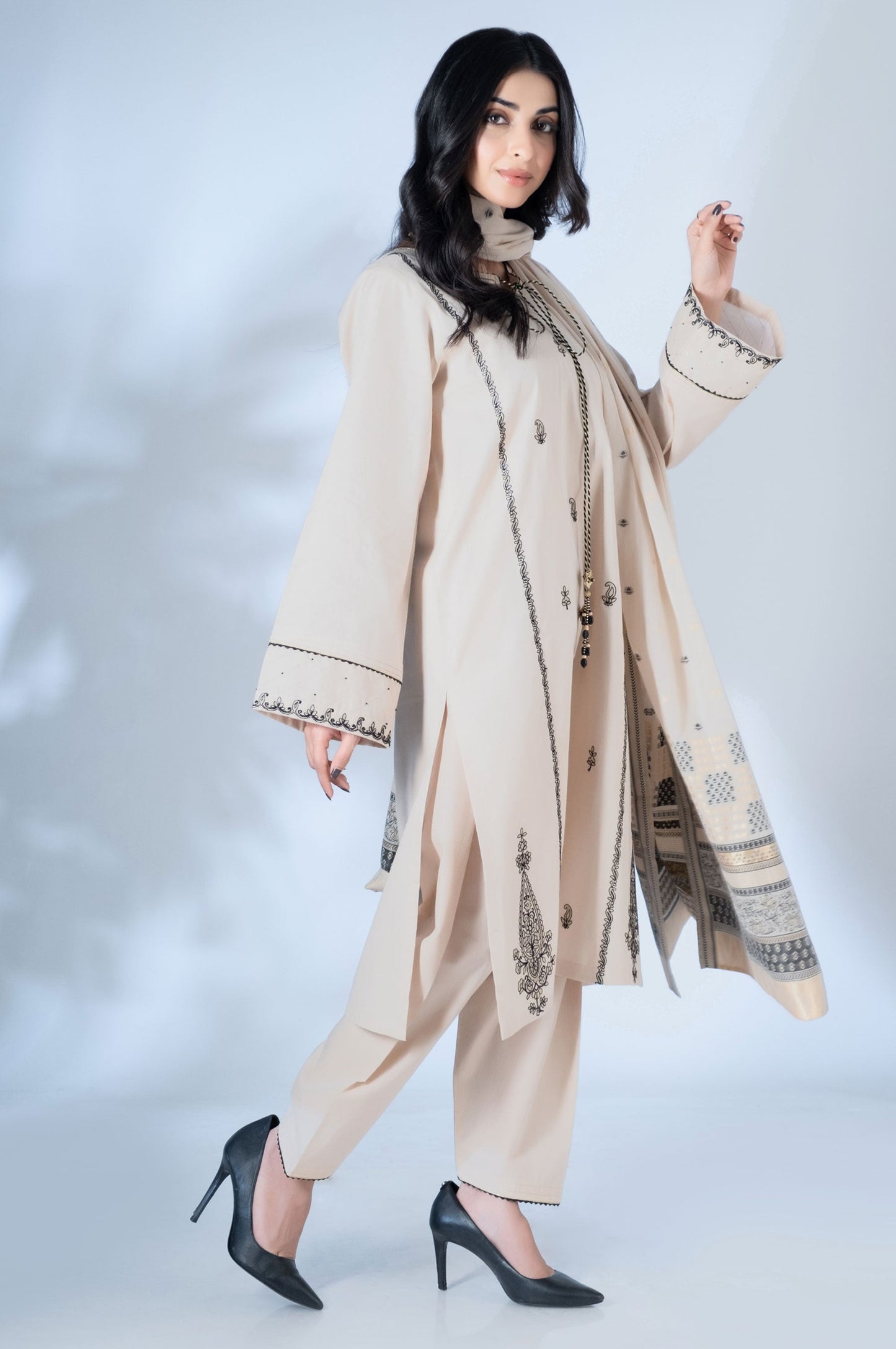 Unstitched 3 Piece Embroidered Yarn Dyed Jacquard Suit