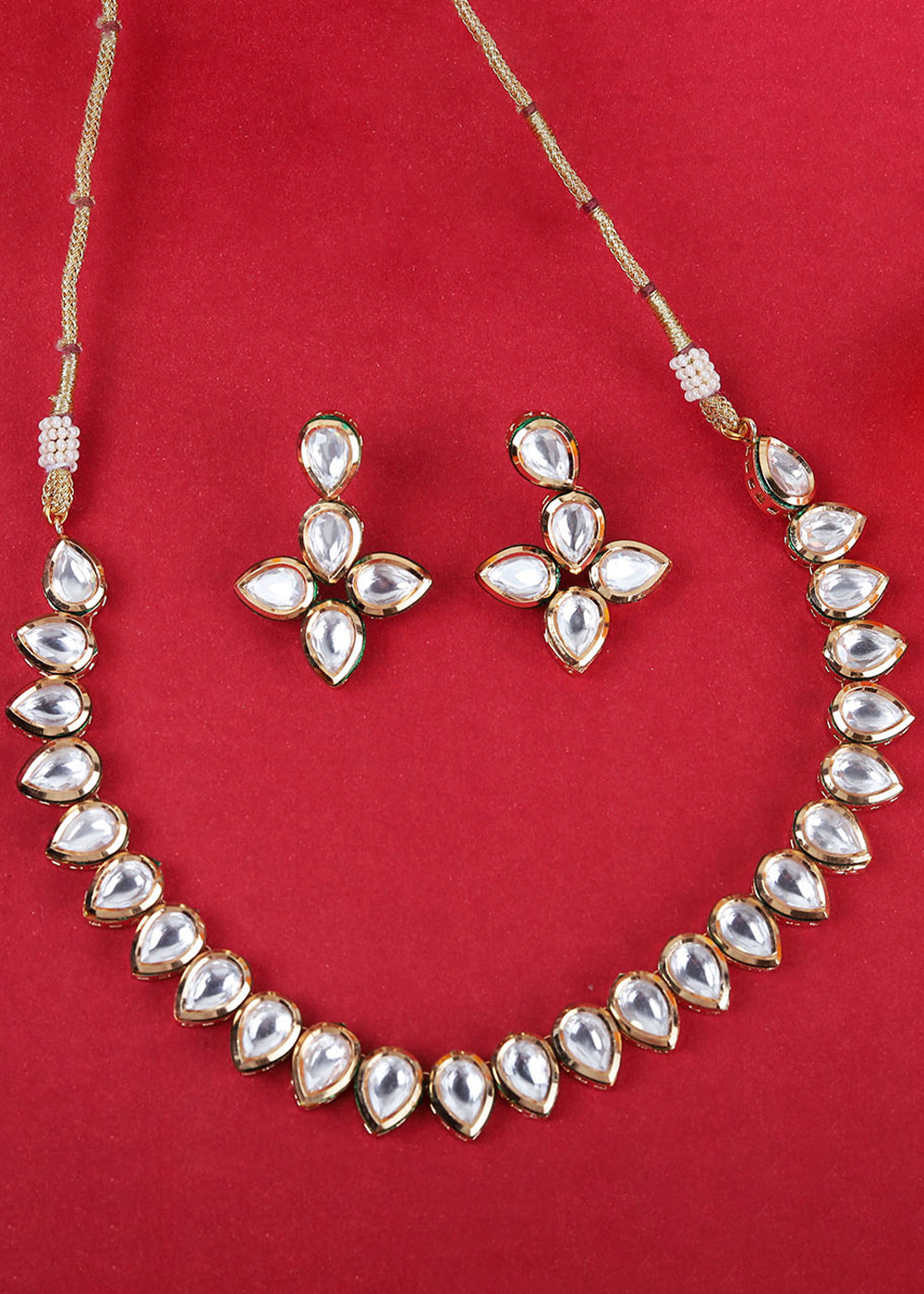 Snow White Kundan Necklace Set
