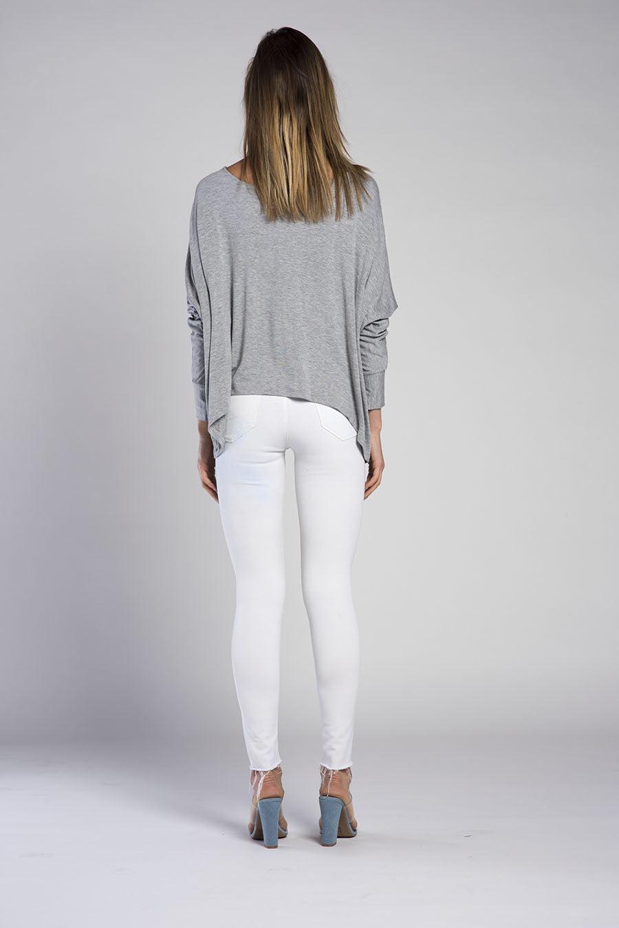 APPLE LONG SLEEVE SCOOP top