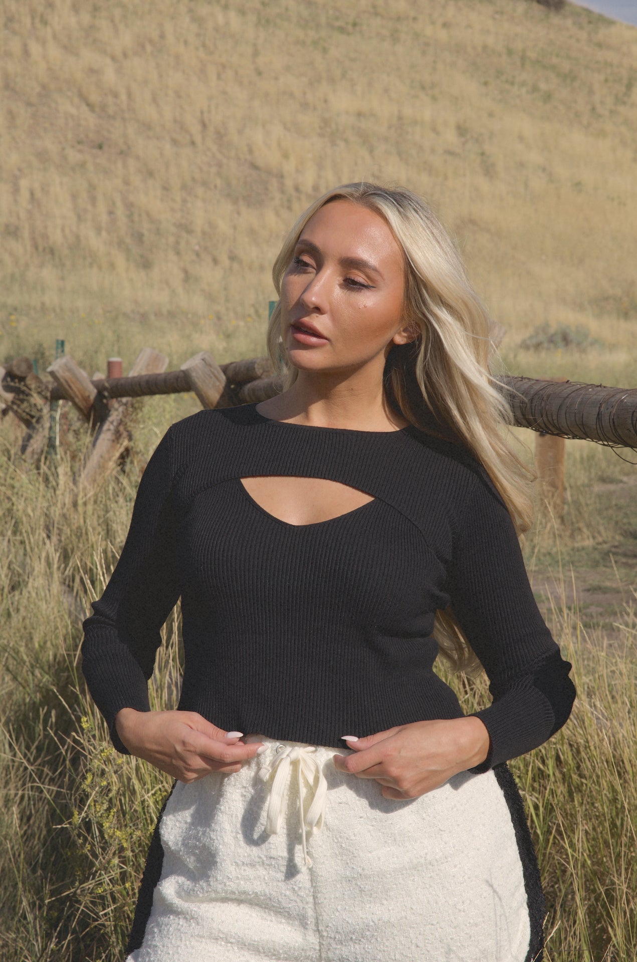 Cut Out Sweater In Black