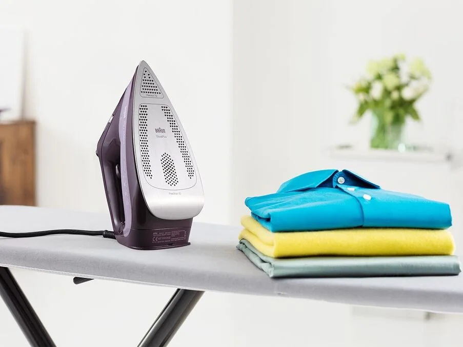 Braun SI7181VI Steam Iron with Auto Shut Off TexStyle 7 3100w 0.3L Violet- NEW