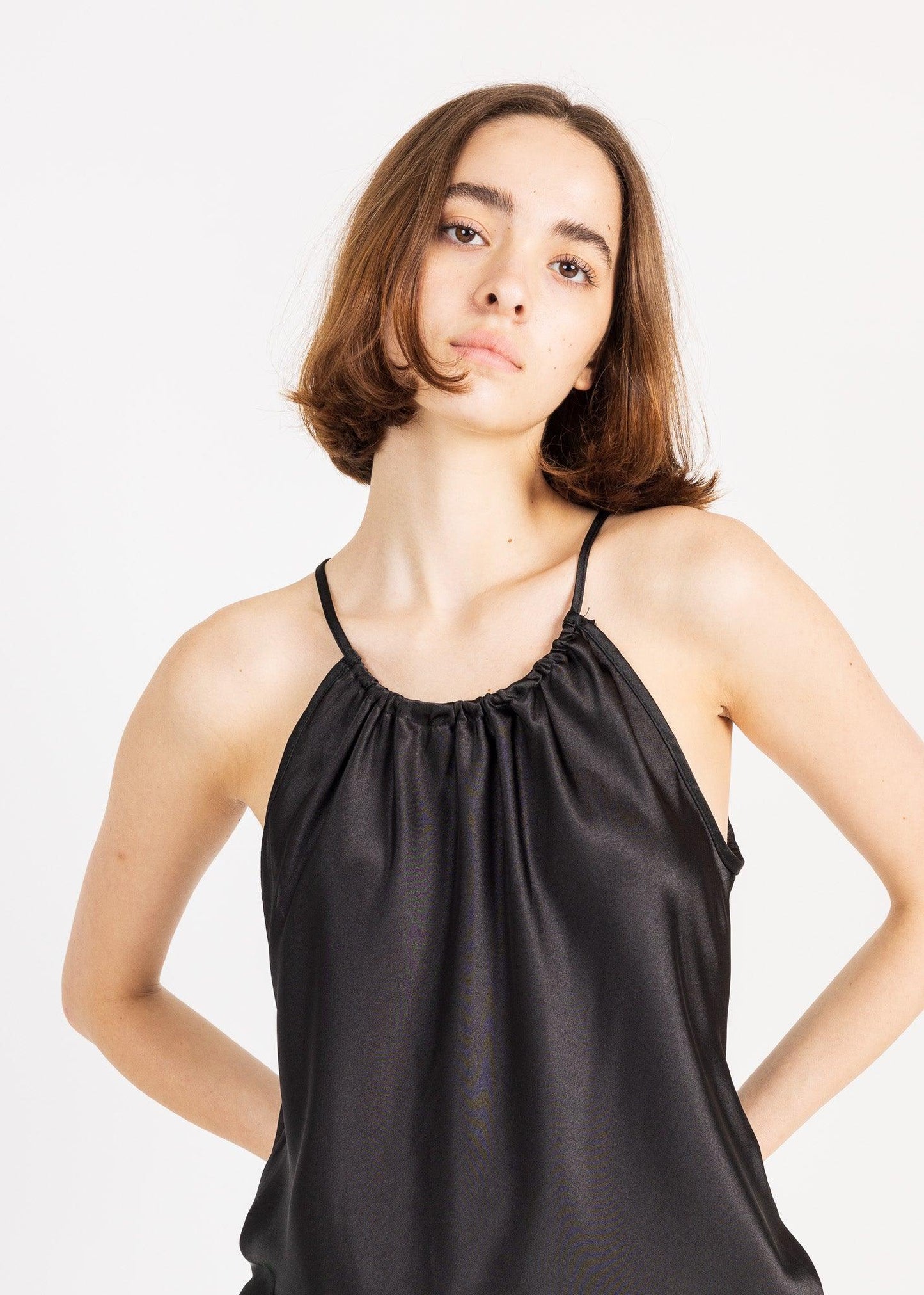 CAHUENGA TOP silky satin