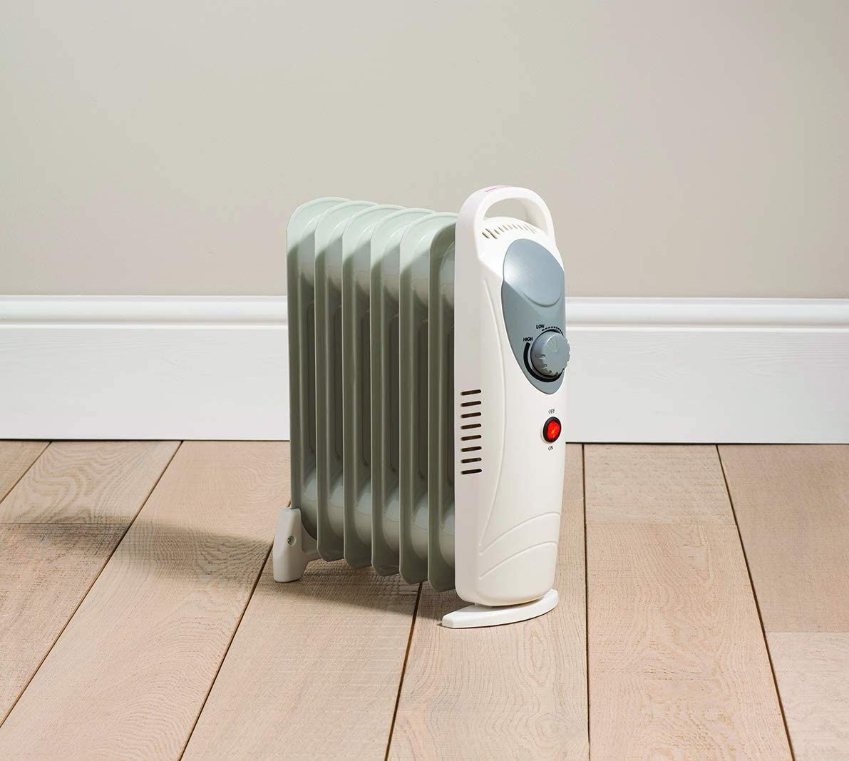 Daewoo HEA1140 Oil Filled Heater Radiator with Thermostat 800w White