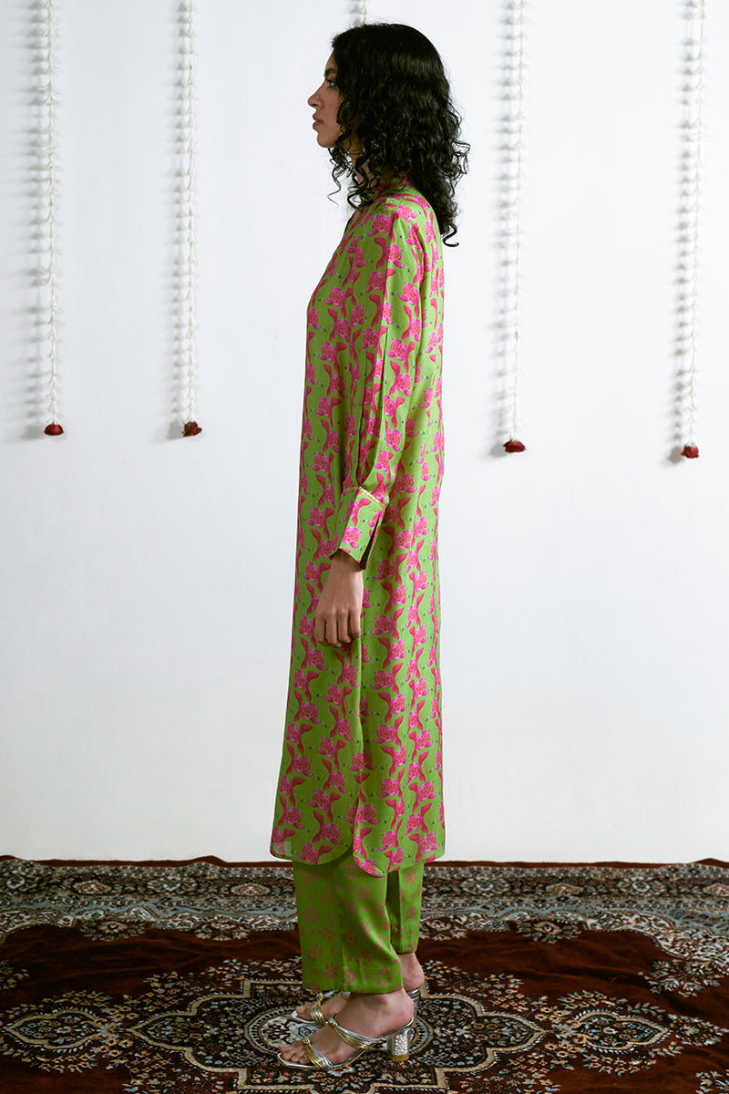 Parrot Green Moonga Silk Top With Organza Dupatta