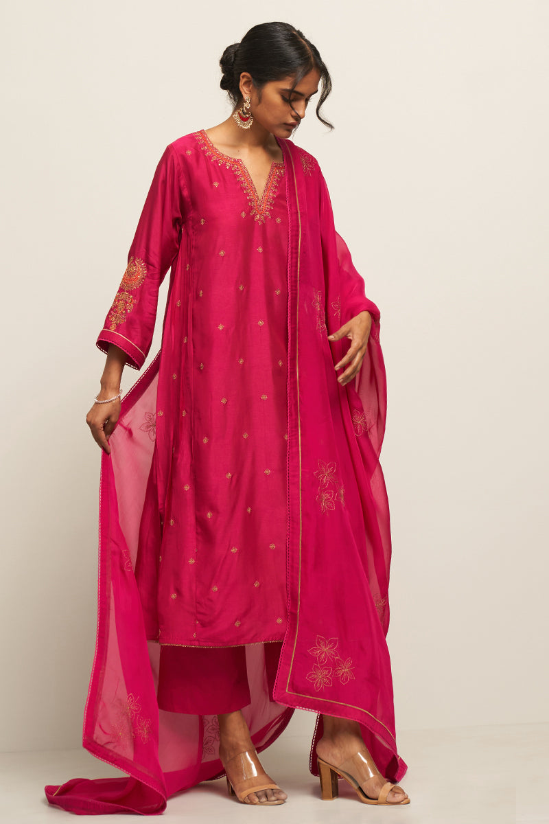 Rani Pink Raw Silk Kurta With Golden Thread Embroidery With Organza Embroidered Dupatta