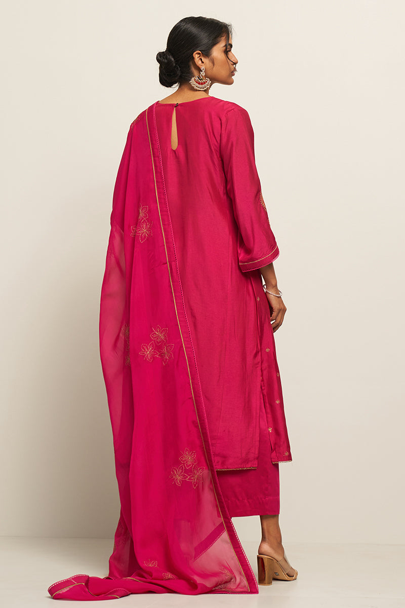 Rani Pink Raw Silk Kurta With Golden Thread Embroidery With Organza Embroidered Dupatta