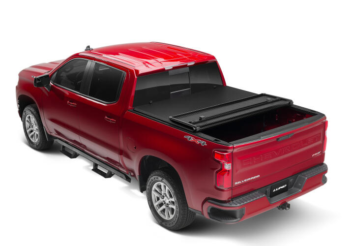 Lund 2016+ Toyota Tacoma (5ft. Bed) Hard Fold Tonneau Cover - Black (lnd969186)