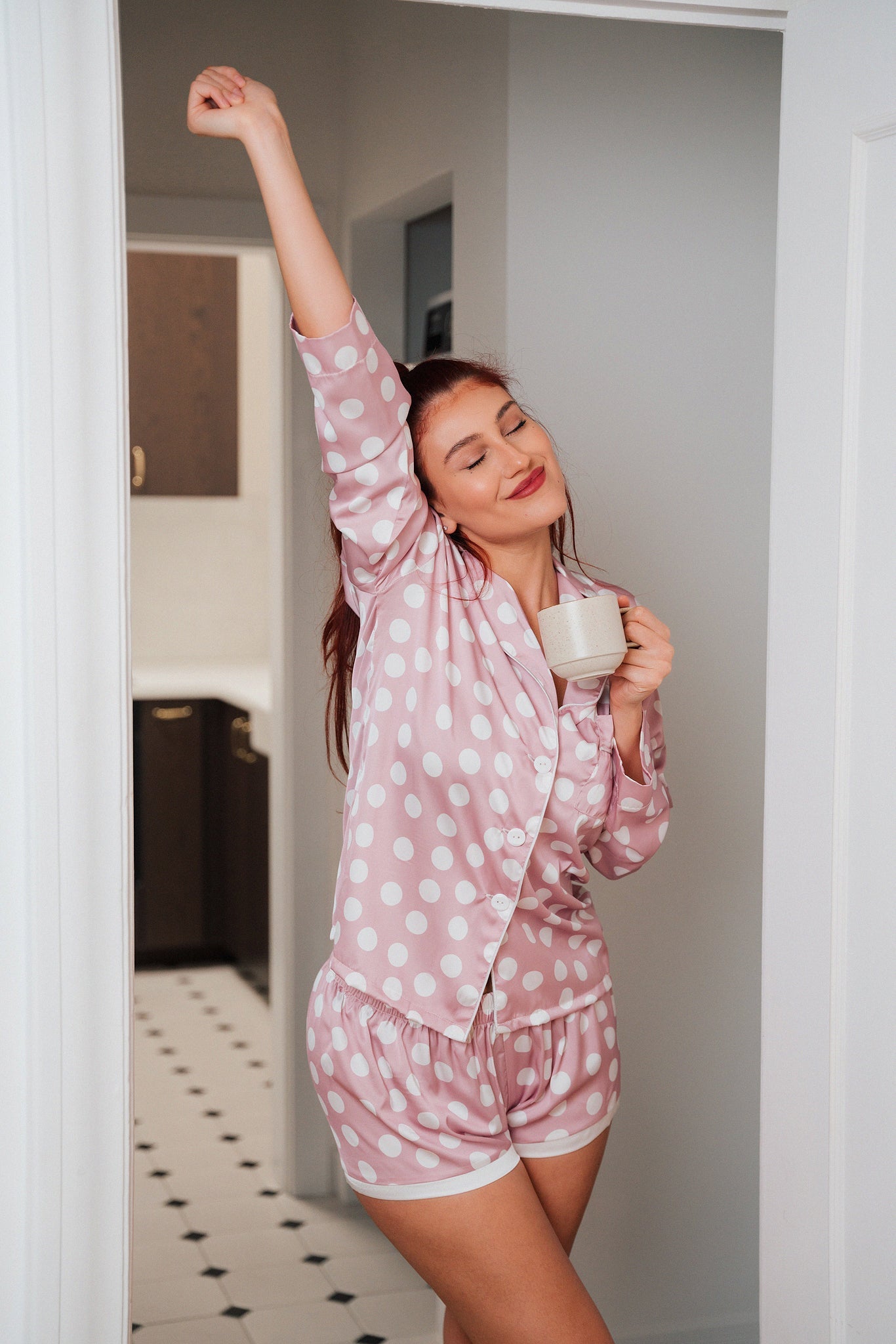 Pijama scurta roz cu buline Lilo