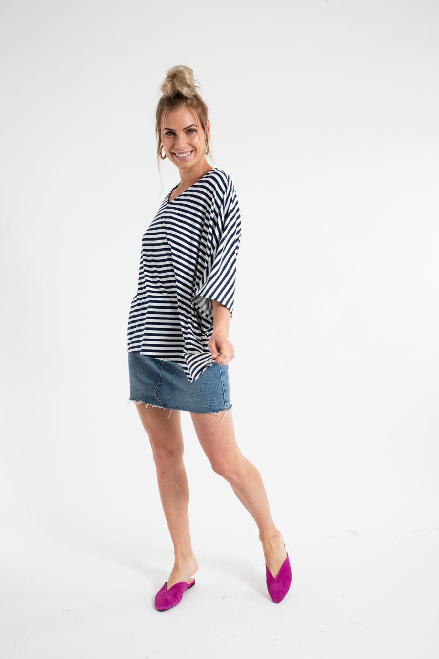 PONCHO DOUBLE EDGE VNECK TOP stripes