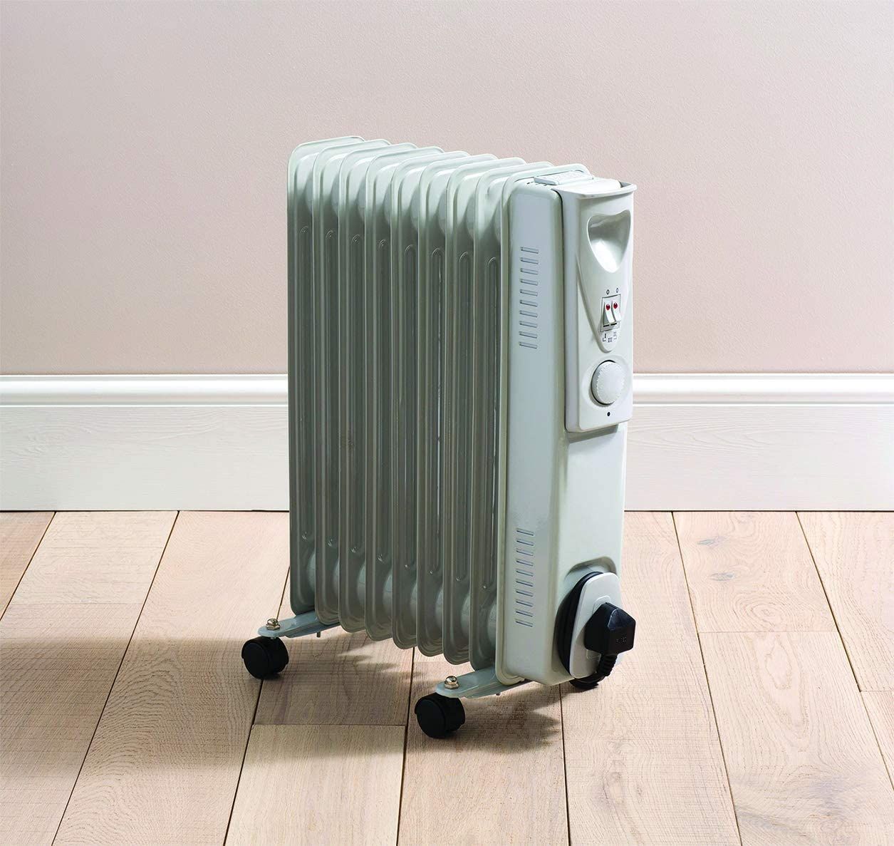 DAEWOO HEA1141 Portable Oil Filled Radiator with Thermostat 2000w Heater White- NEW